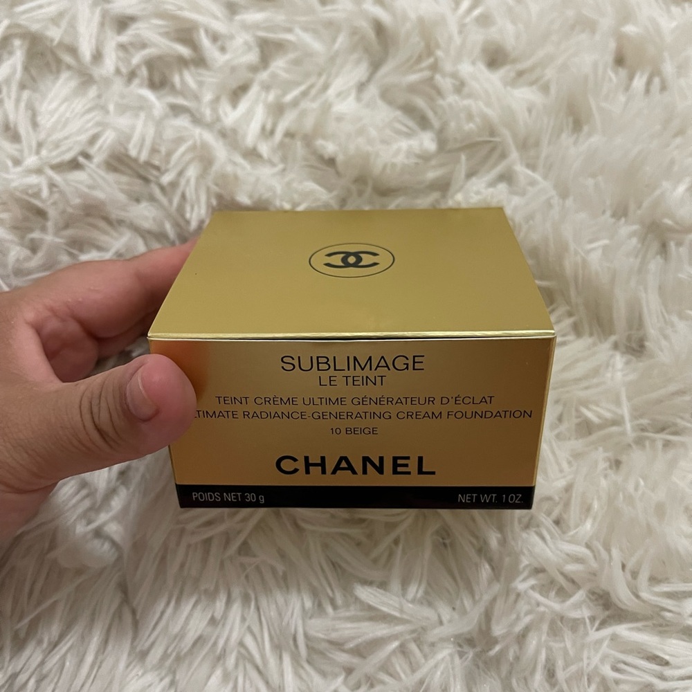 Chanel Sublimage Le Teint Foundation in 10 Beige
